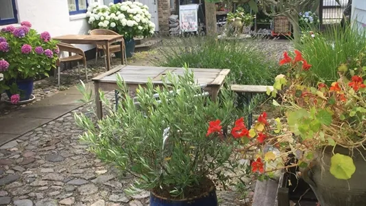 Boligudlejningsejendomme til salg i Køge - billede 2