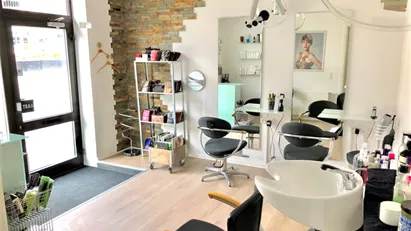 30 M2 FRISØRSALON/KLINIK/BUTIK – SYNLIG BELIGGENHED – LIGE I CENTRUM.